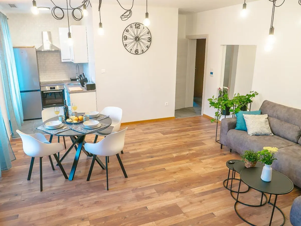 Apartmani Dora & Luka Rijeka 0*,  Croatia